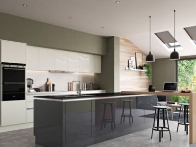 Zori gloss roomset 3 Runcorn